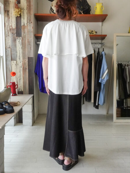 バックフリルTシャツ/着用コーディネート/バック