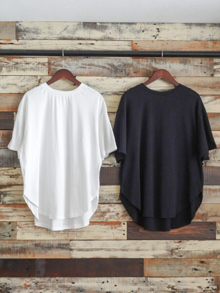 バックフリルTシャツ