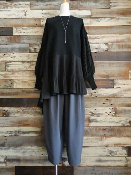 プリーツ切替ニットプルオーバー／OSMOSIS(オズモーシス)／コーディネート