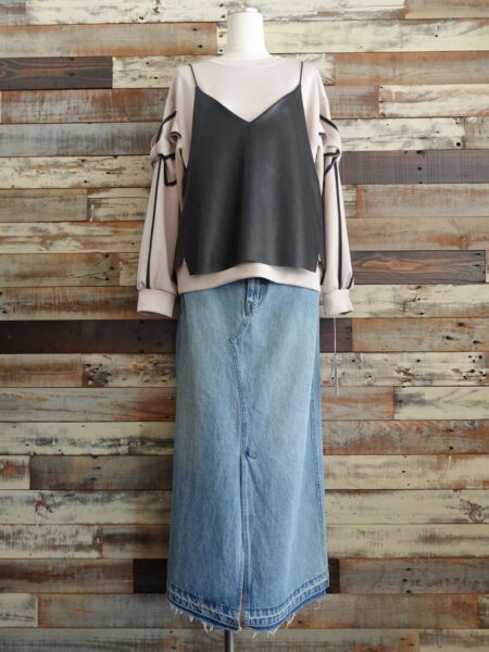 デザインスリーブポンチプルオーバー／コーディネート