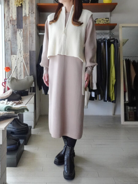 【2点SET】ZIPベストセットニットワンピース／YECCA VECCA（イエッカヴェッカ）／着用