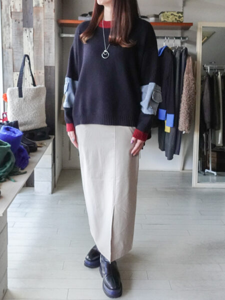 袖デニム切替配色ニットプルオーバー／コーディネート