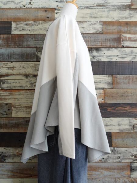 アシンメトリー切替フレアープルオーバー／OSMOSIS (オズモーシス)／着用