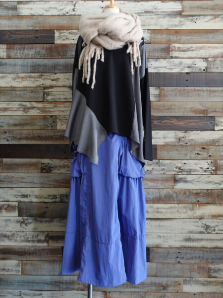 アシンメトリー切替フレアープルオーバー／OSMOSIS (オズモーシス)／コーディネート