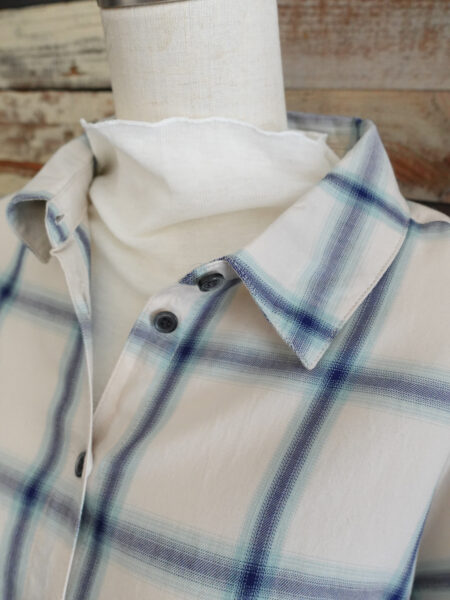 袖シアー切替ボトルネックプルオーバー/コーディネート