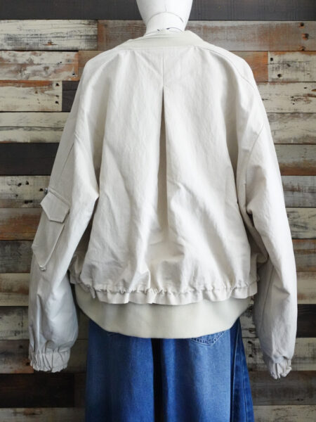 袖ギャザーブルゾン／バック