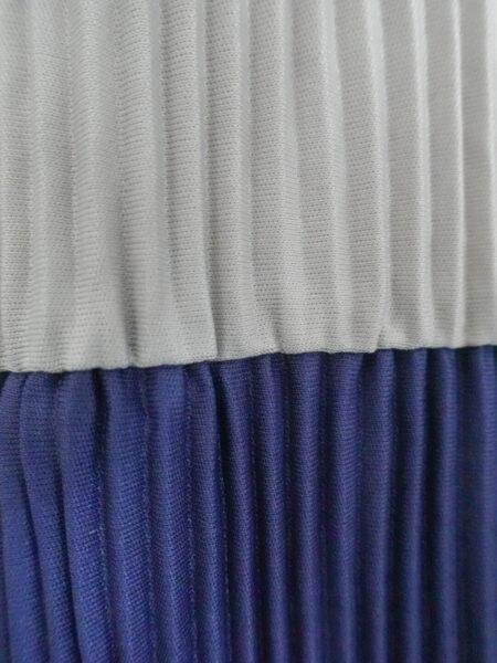 プリーツ配色切替プルオーバー