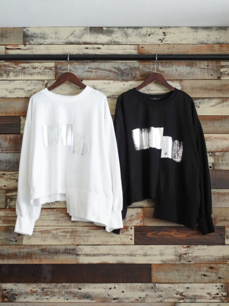 箔プリント切替プルオーバー／OSMOSIS (オズモーシス)