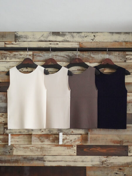 2WAYスクエアノースリーブニット／YECCA VECCA