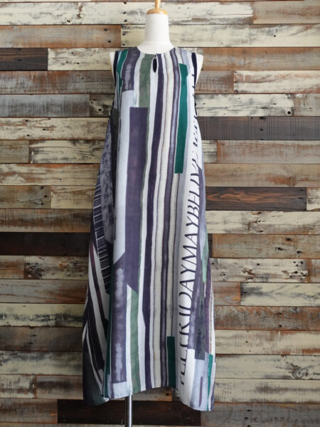 Aラインノースリーブワンピース／着用