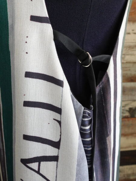 Aラインノースリーブワンピース