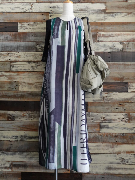 Aラインノースリーブワンピース／コーディネート