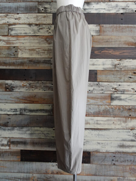 ナイロンコットンタックパンツ／着用サイド